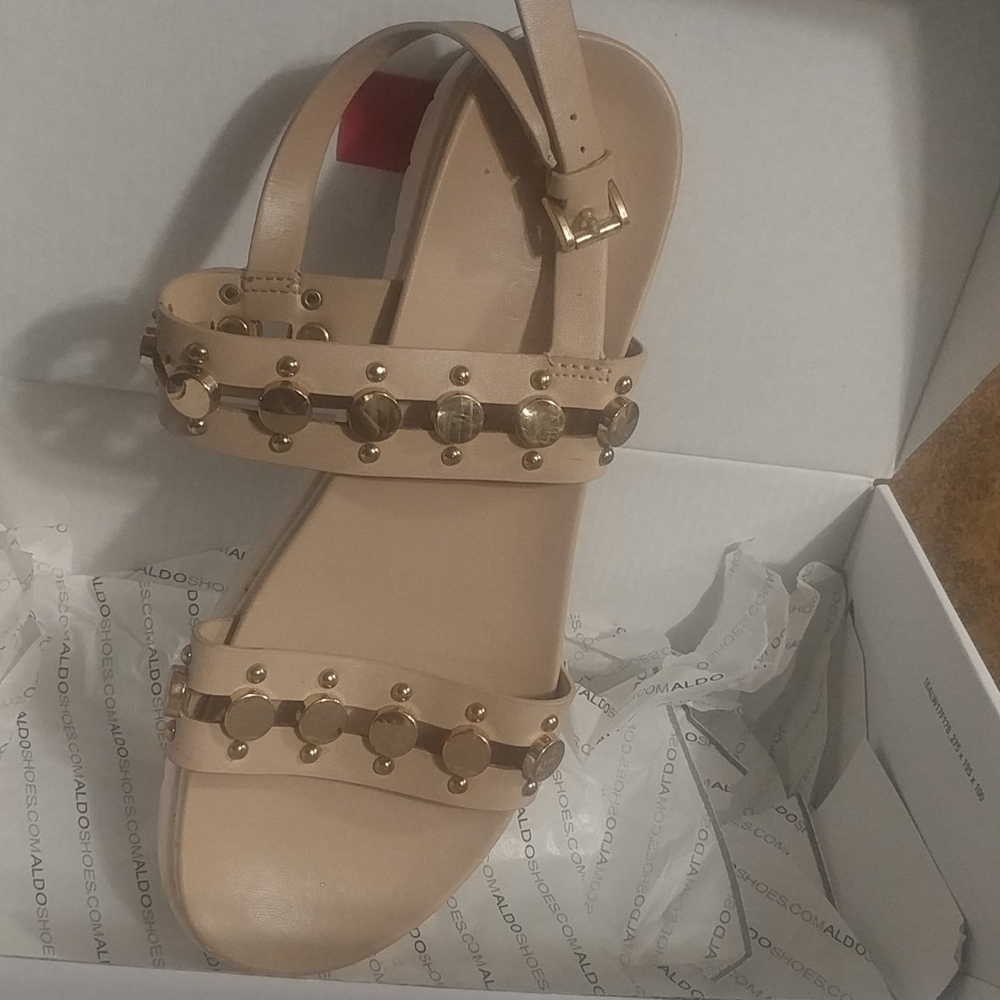 Sandal